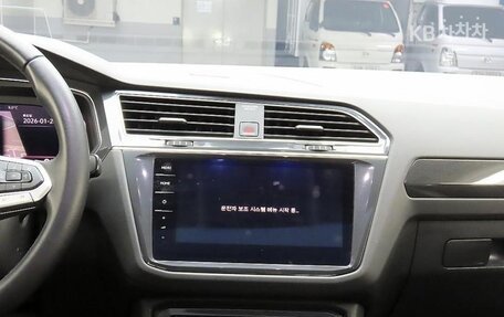 Volkswagen Tiguan II, 2022 год, 3 600 000 рублей, 10 фотография