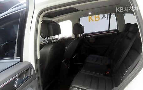 Volkswagen Tiguan II, 2022 год, 3 600 000 рублей, 17 фотография