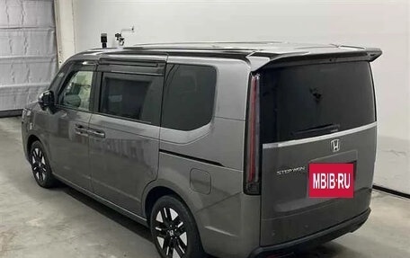 Honda Stepwgn, 2022 год, 2 127 978 рублей, 4 фотография