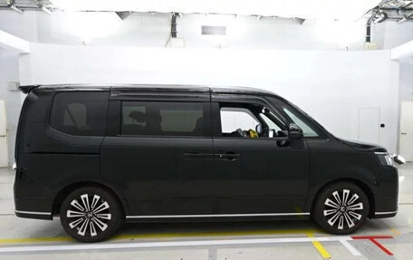 Honda Stepwgn, 2022 год, 2 350 978 рублей, 4 фотография