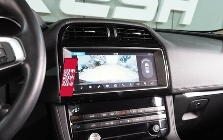 Jaguar F-Pace, 2018 год, 3 649 000 рублей, 13 фотография