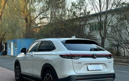 Honda Vezel, 2022 год, 1 730 000 рублей, 5 фотография