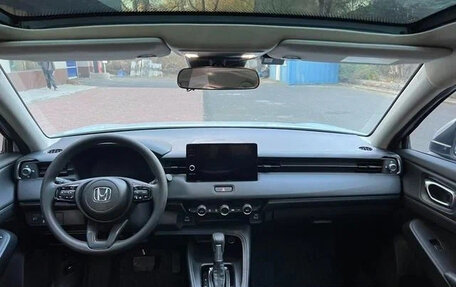 Honda Vezel, 2022 год, 1 730 000 рублей, 8 фотография