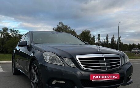 Mercedes-Benz E-Класс, 2010 год, 1 650 000 рублей, 2 фотография