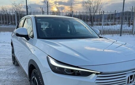 Honda Vezel, 2021 год, 1 825 000 рублей, 3 фотография