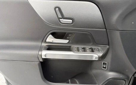 Mercedes-Benz GLB, 2022 год, 2 350 000 рублей, 14 фотография