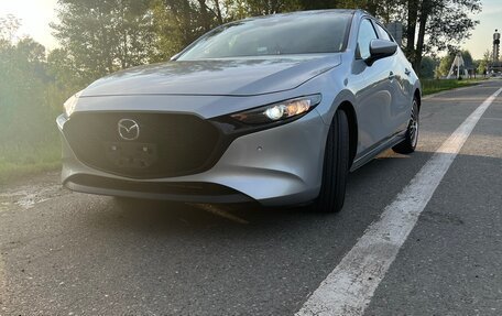 Mazda 3, 2022 год, 1 950 000 рублей, 2 фотография