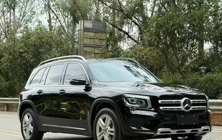 Mercedes-Benz GLB, 2021 год, 2 240 000 рублей, 3 фотография