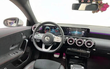 Mercedes-Benz CLA, 2022 год, 2 680 000 рублей, 10 фотография