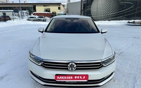 Volkswagen Passat B8 рестайлинг, 2019 год, 2 850 000 рублей, 2 фотография