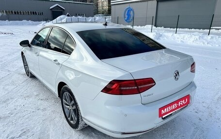 Volkswagen Passat B8 рестайлинг, 2019 год, 2 850 000 рублей, 7 фотография