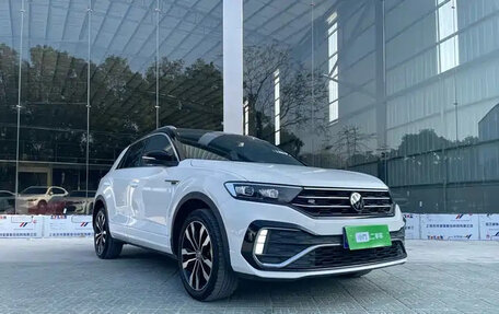 Volkswagen T-Roc I, 2022 год, 1 737 010 рублей, 2 фотография