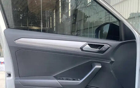 Volkswagen T-Roc I, 2022 год, 1 737 010 рублей, 13 фотография