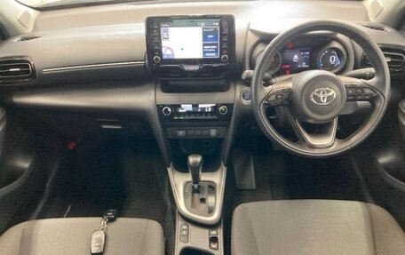 Toyota Yaris Cross, 2021 год, 1 575 000 рублей, 5 фотография