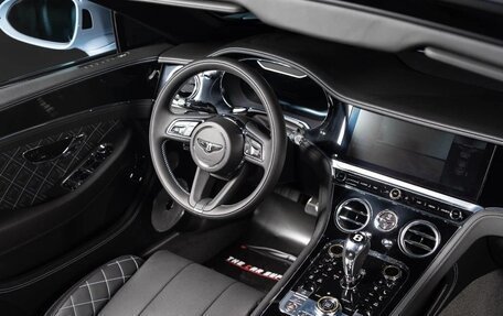 Bentley Continental GT III, 2022 год, 31 500 000 рублей, 10 фотография