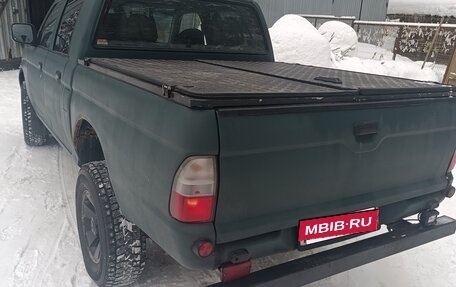 Mitsubishi L200 III рестайлинг, 2004 год, 545 000 рублей, 4 фотография