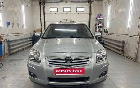 Toyota Avensis III рестайлинг, 2008 год, 650 000 рублей, 2 фотография