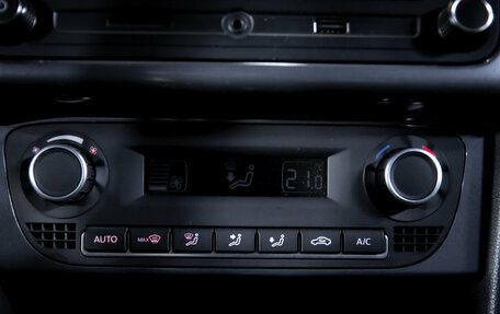 Volkswagen Polo VI (EU Market), 2018 год, 1 240 000 рублей, 21 фотография