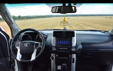 Toyota Land Cruiser Prado 150 рестайлинг 2, 2013 год, 3 300 000 рублей, 6 фотография