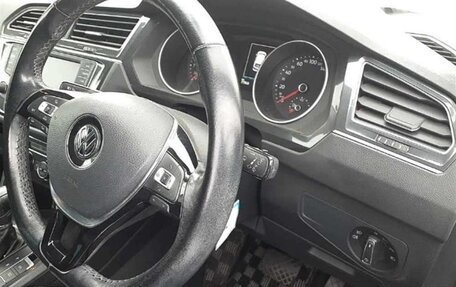 Volkswagen Tiguan II, 2017 год, 1 430 000 рублей, 5 фотография