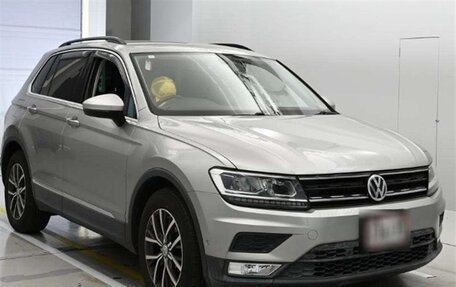 Volkswagen Tiguan II, 2017 год, 1 430 000 рублей, 11 фотография