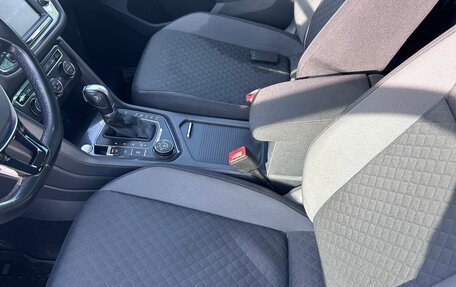 Volkswagen Tiguan II, 2016 год, 2 150 000 рублей, 14 фотография