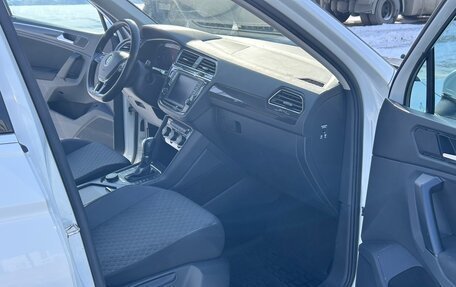 Volkswagen Tiguan II, 2016 год, 2 150 000 рублей, 20 фотография