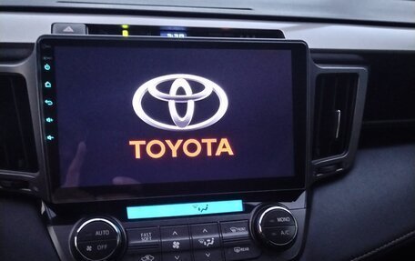 Toyota RAV4, 2014 год, 2 300 000 рублей, 13 фотография