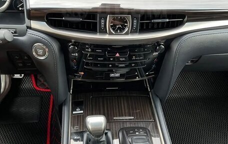 Lexus LX III, 2018 год, 14 000 000 рублей, 12 фотография