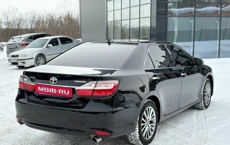 Toyota Camry, 2017 год, 2 320 000 рублей, 4 фотография