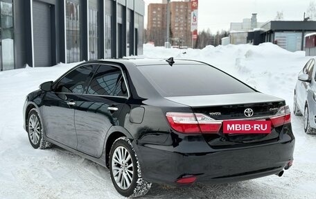 Toyota Camry, 2017 год, 2 320 000 рублей, 6 фотография