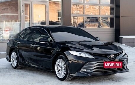 Toyota Camry, 2018 год, 2 900 000 рублей, 3 фотография