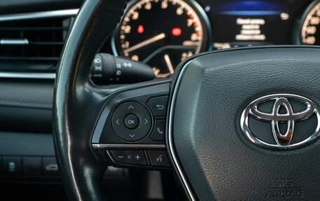 Toyota Camry, 2018 год, 2 900 000 рублей, 12 фотография