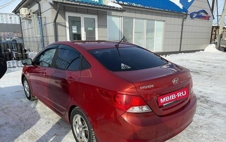 Hyundai Solaris II рестайлинг, 2011 год, 590 000 рублей, 3 фотография