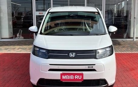 Honda Freed, 2024 год, 1 950 001 рублей, 2 фотография