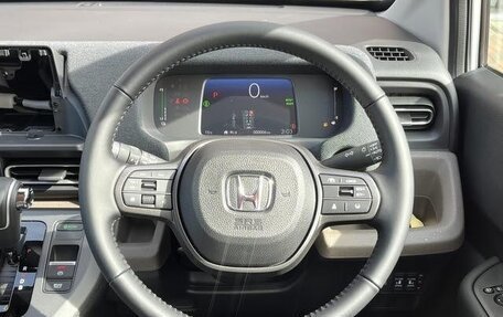 Honda Freed, 2024 год, 1 950 001 рублей, 9 фотография