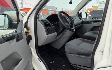 Volkswagen Caravelle T5, 2013 год, 2 300 000 рублей, 11 фотография