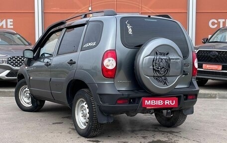 Chevrolet Niva I рестайлинг, 2017 год, 910 000 рублей, 7 фотография