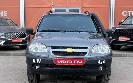Chevrolet Niva I рестайлинг, 2017 год, 910 000 рублей, 2 фотография