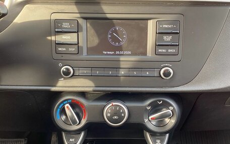 KIA Rio IV, 2021 год, 1 720 000 рублей, 14 фотография