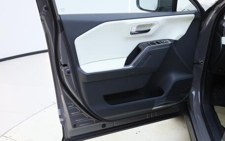 Toyota RAV4, 2025 год, 4 500 000 рублей, 11 фотография