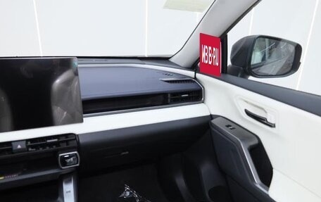 Toyota RAV4, 2025 год, 4 500 000 рублей, 15 фотография