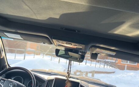 Toyota Land Cruiser 200, 2021 год, 10 000 000 рублей, 3 фотография