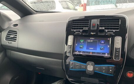 Nissan Leaf I, 2016 год, 1 000 000 рублей, 8 фотография