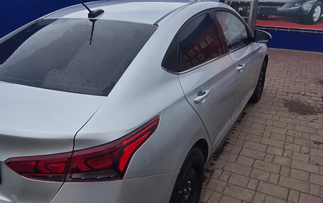 Hyundai Solaris II рестайлинг, 2021 год, 1 500 000 рублей, 7 фотография