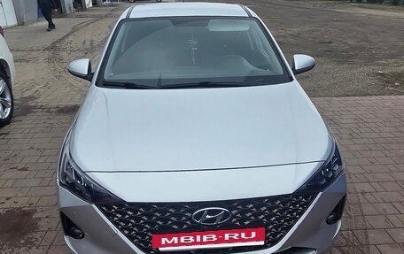 Hyundai Solaris II рестайлинг, 2021 год, 1 500 000 рублей, 13 фотография