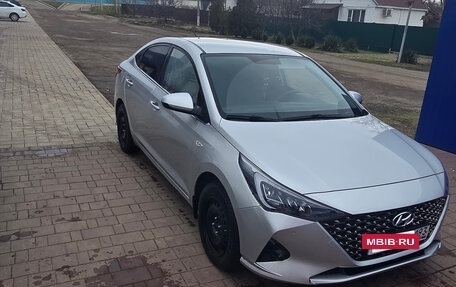 Hyundai Solaris II рестайлинг, 2021 год, 1 500 000 рублей, 12 фотография