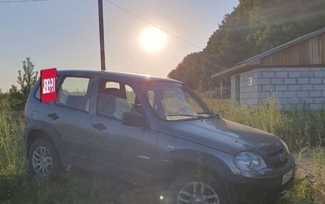 Chevrolet Niva I рестайлинг, 2016 год, 490 000 рублей, 3 фотография