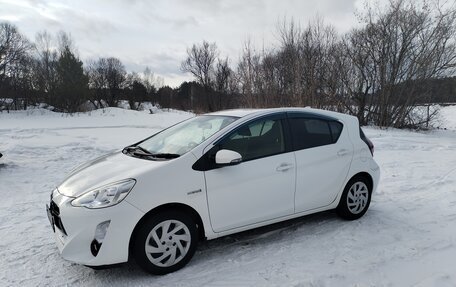 Toyota Aqua I, 2015 год, 1 099 000 рублей, 3 фотография