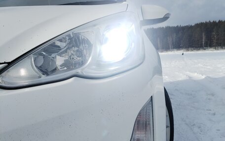 Toyota Aqua I, 2015 год, 1 099 000 рублей, 8 фотография